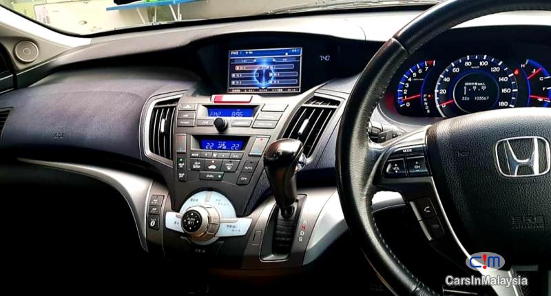 Honda Odyssey 2.4-LITER LUXURY 7 SEATERS FAMILY MPV Automatic 2014 - image 7