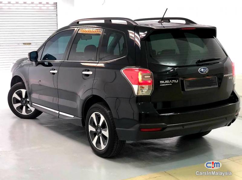 Subaru Forester 2.0-LITER AWD FAMILY SUV Automatic 2017