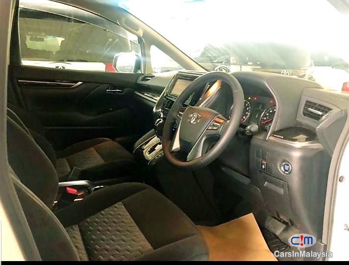 Toyota Vellfire 2.5-LITER LUXURY MPV NEW ROBOT MODEL FACELIFT Automatic 2020 in Malaysia - image