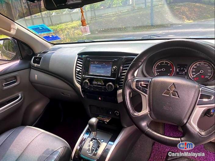 Mitsubishi Triton 2.5-LITER DOUBLE CAB CHASSIS 4X4 DIESEL TURBO Automatic 2017 in Kuala Lumpur - image