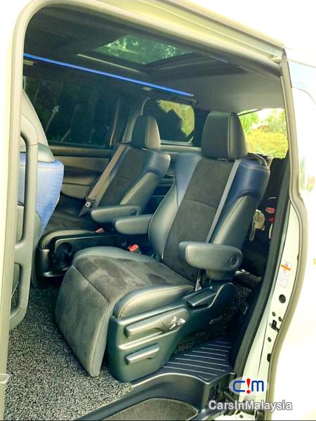 Toyota Vellfire 2.5-LITER LUXURY FAMILY MPV Automatic 2018 in Malaysia
