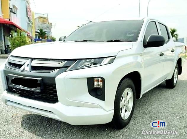 Mitsubishi Triton 2.5-LITER DOUBLE CAB CHASSIS DIESEL TURBO Manual 2020 - image 14