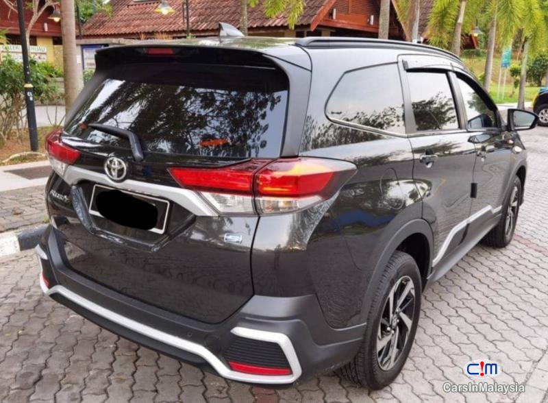 Toyota Rush 1.5-LITER FUEL ECONOMY FAMILY SUV Automatic 2021