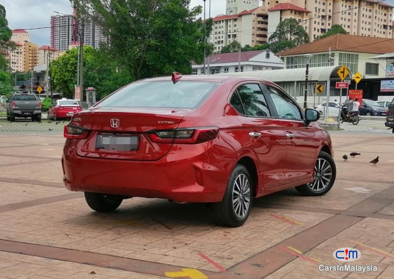 Honda City 1.5-LITER NEW CAR ECONOMY SEDAN Automatic 2021 - image 12