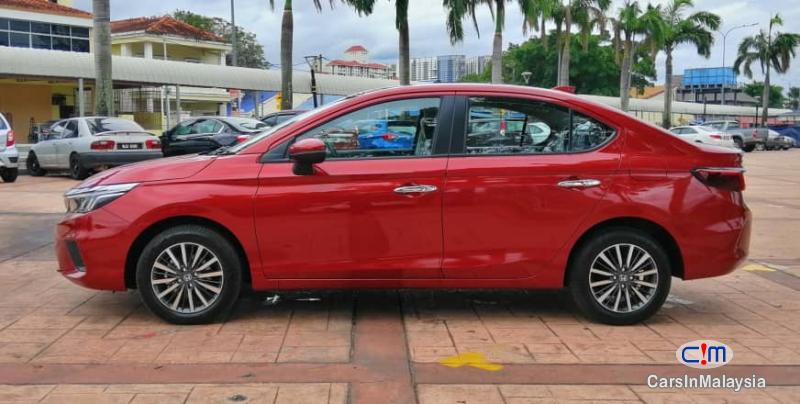 Honda City 1.5-LITER NEW CAR ECONOMY SEDAN Automatic 2021 - image 9