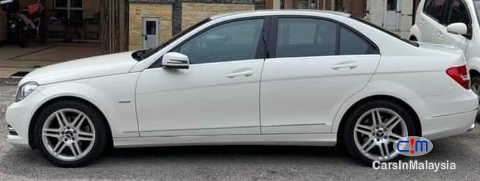 Mercedes Benz C200 CGI 1.8-LITER AMG LUXURY TURBO SPORT SEDAN Automatic 2014 - image 10
