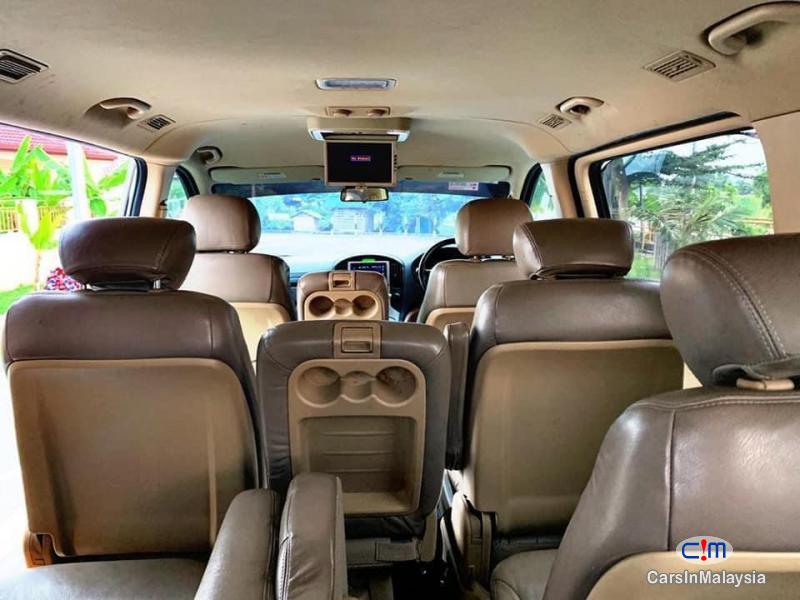 Hyundai Grand Starex 2.5-LITER 11 SEATER FAMILY MPV Automatic 2013 in Malaysia - image