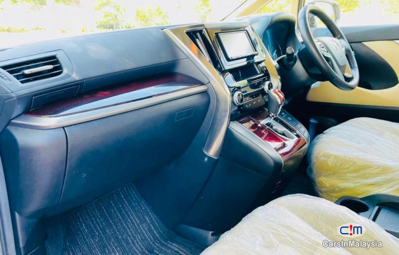 Toyota Alphard 2 5-LITER LUXURY FAMILY MPV SAMBUNG BAYAR Automatic 2017 - image 10
