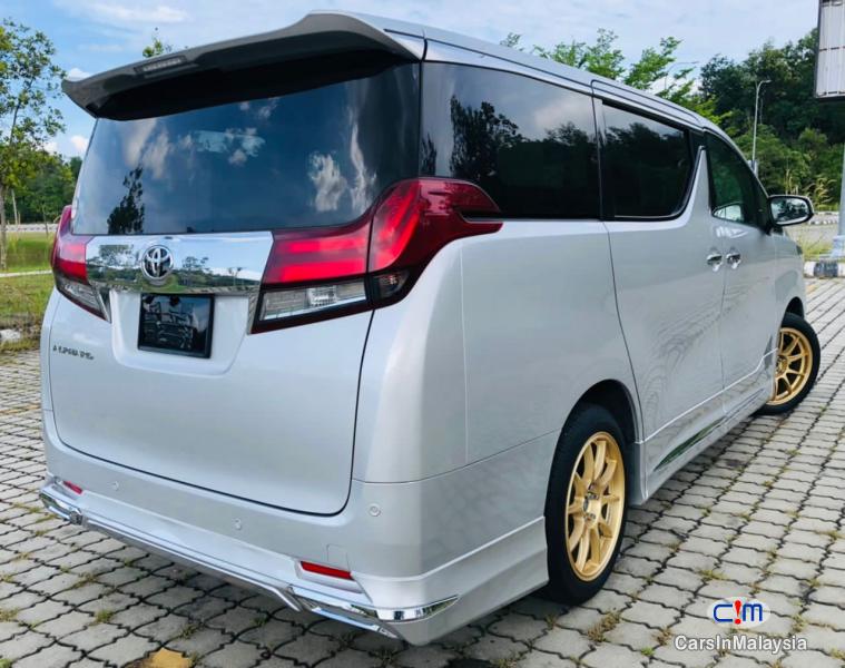 Toyota Alphard 2 5-LITER LUXURY FAMILY MPV SAMBUNG BAYAR Automatic 2017 - image 11