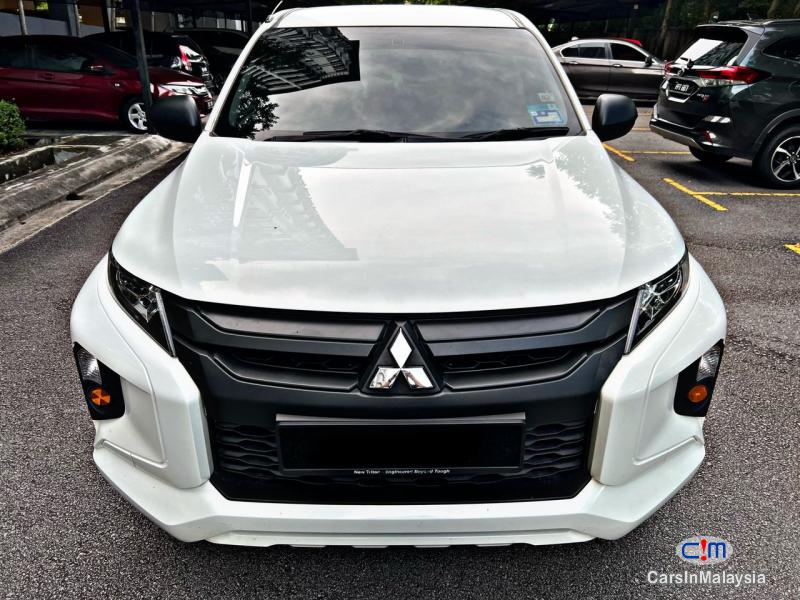 Mitsubishi Triton 2.5-LITER 2WD CAB CHASIS NEW FACELIFT Manual 2022 in Kuala Lumpur