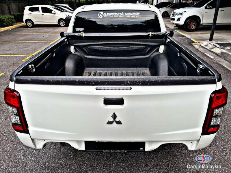 Mitsubishi Triton 2.5-LITER 2WD CAB CHASIS NEW FACELIFT Manual 2022 in Malaysia