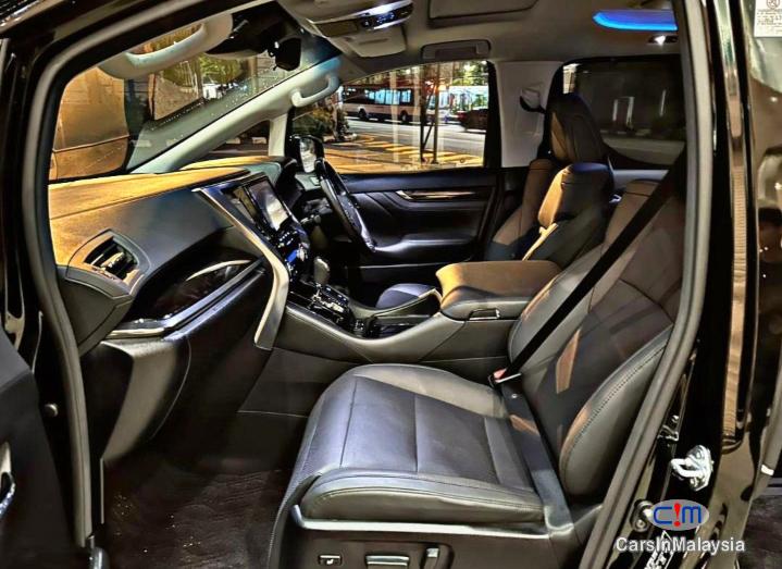 Toyota Alphard 2.5-LITER KERETA SAMBUNG BAYAR LUXURY FAMILY MPV NEW FACELIFT Automatic 2022 in Kuala Lumpur - image