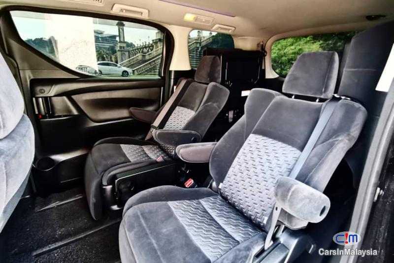 Toyota Alphard 2.5-LITER LUXURY FAMILY KERETA SAMBUNG BAYAR Automatic 2018 - image 9