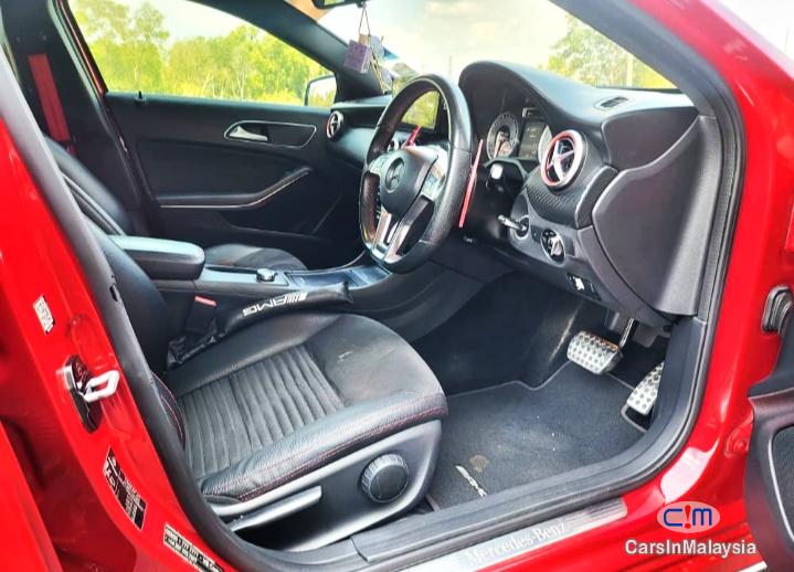 Mercedes Benz A250 2.0-LITER LUXURY SPORTS HB Automatic 2019 - image 12