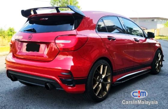 Mercedes Benz A250 2.0-LITER LUXURY SPORTS HB Automatic 2019 in Selangor