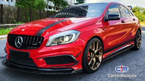 Mercedes Benz A250 2.0-LITER LUXURY SPORTS HB Automatic 2019 in Malaysia
