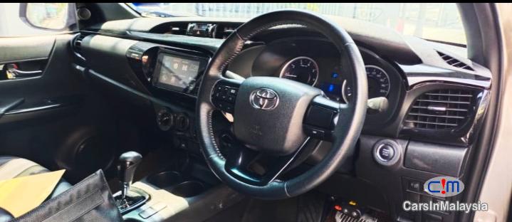 Toyota Hilux 2.4-LITER 4x4 KERETA SAMBUNG BAYAR Automatic 2019 in Malaysia