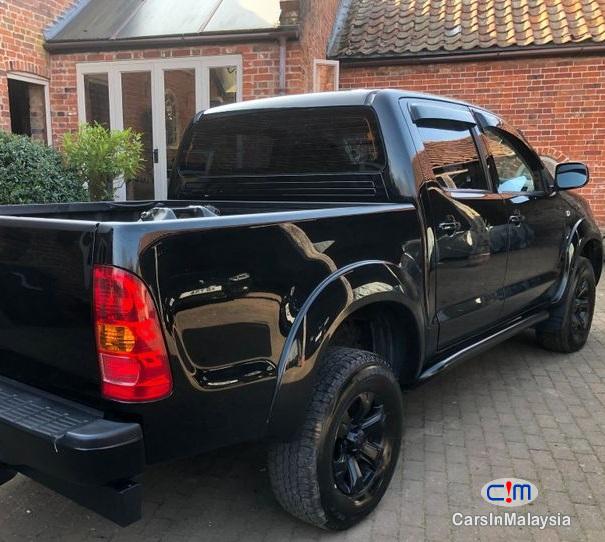 Toyota Hilux D-4D Invincible Double Cab Automatic 2009