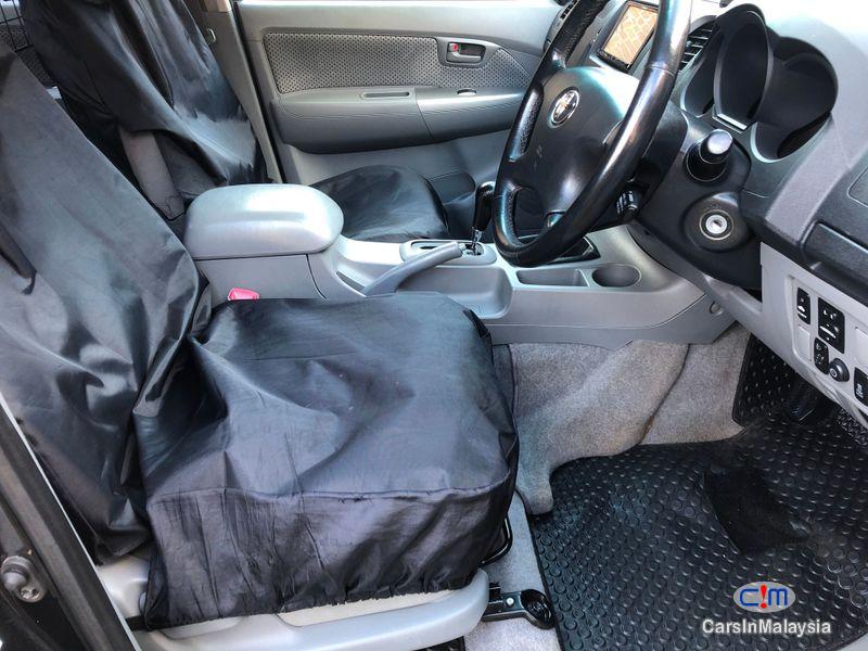 Toyota Hilux D-4D Invincible Double Cab Automatic 2009 in Kuala Lumpur