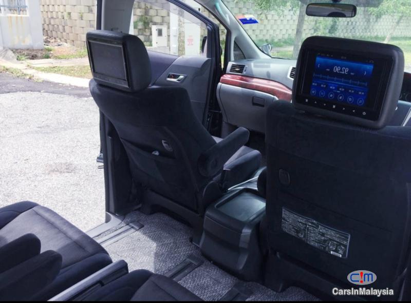 Picture of Toyota Vellfire 2.4-LITER LUXURY FAMILY MPV Automatic 2010 in Malaysia