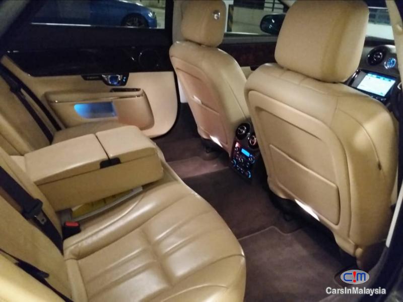 Jaguar 2.0-LITER LUXURY SEDAN TURBO Automatic 2014 - image 5