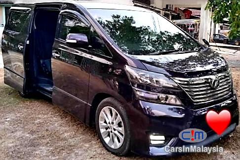 Pictures of Toyota Vellfire 2.4 Mpv Automatic 2011