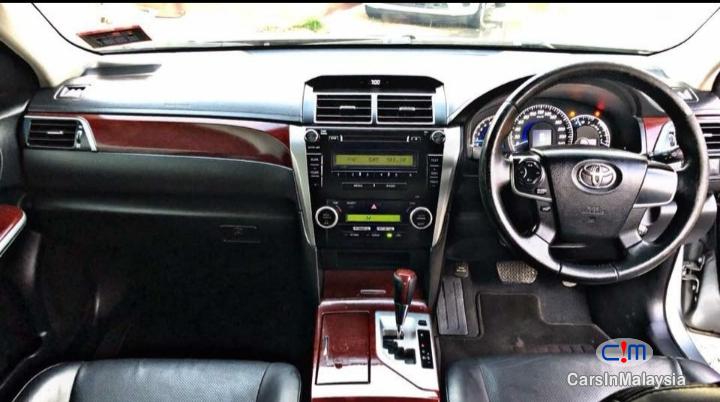 Toyota Camry 2 Automatic 2013 - image 10