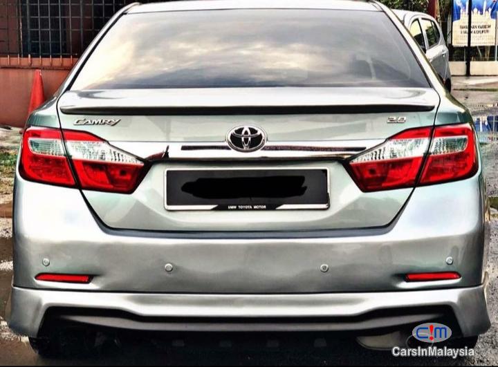 Toyota Camry 2 Automatic 2013 - image 2