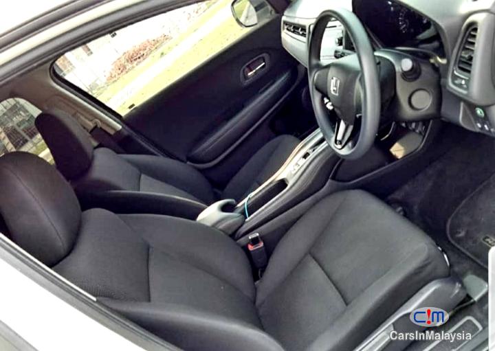 Honda HR-V Suv 1.8 Fuel Economy Automatic 2017 - image 10