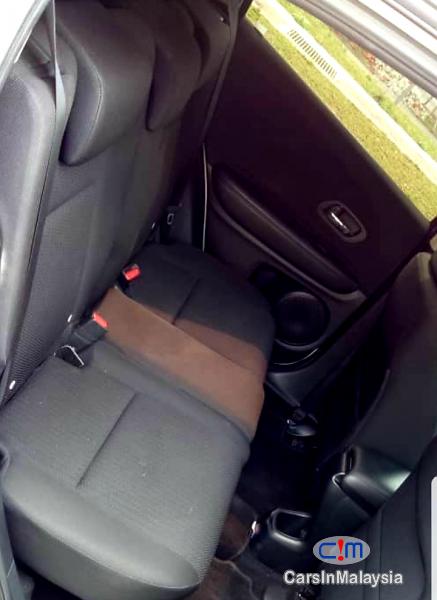 Honda HR-V Suv 1.8 Fuel Economy Automatic 2017 - image 11
