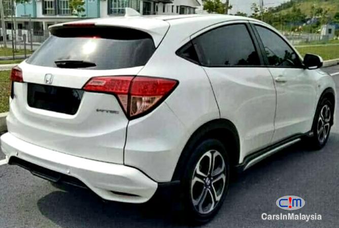 Honda HR-V Suv 1.8 Fuel Economy Automatic 2017 - image 4