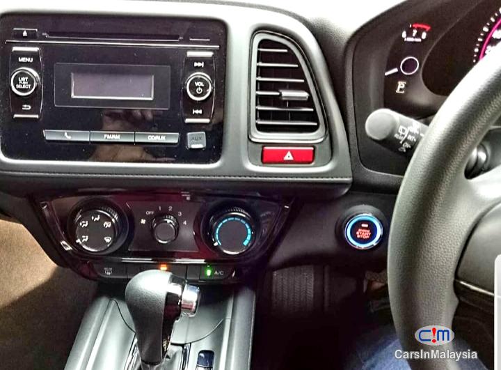 Honda HR-V Suv 1.8 Fuel Economy Automatic 2017 - image 7