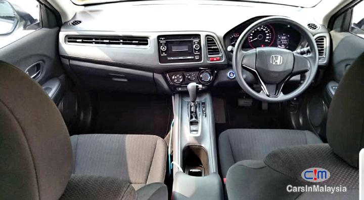 Honda HR-V Suv 1.8 Fuel Economy Automatic 2017 - image 9
