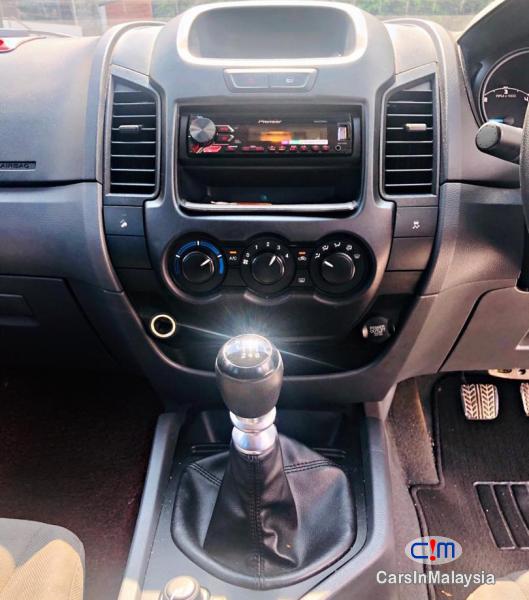 Ford Ranger 4WD 4X4 DOUBLE CAB MANUAL TURBO Manual 2014 - image 5