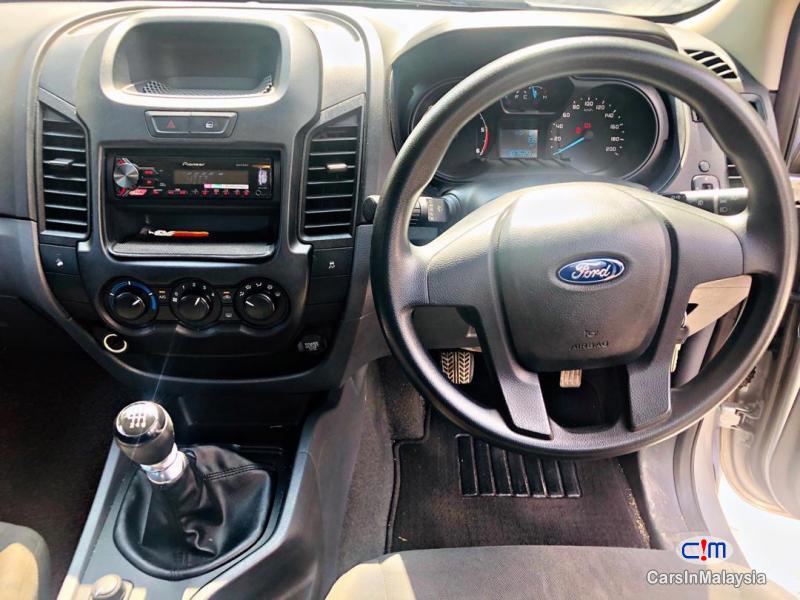 Ford Ranger 4WD 4X4 DOUBLE CAB MANUAL TURBO Manual 2014 - image 6