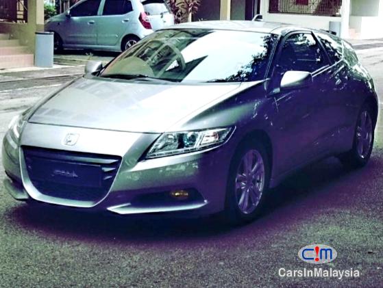 Picture of Honda CR-Z 1.5-Liter Fuel Saver Sporty Car Manual 2015