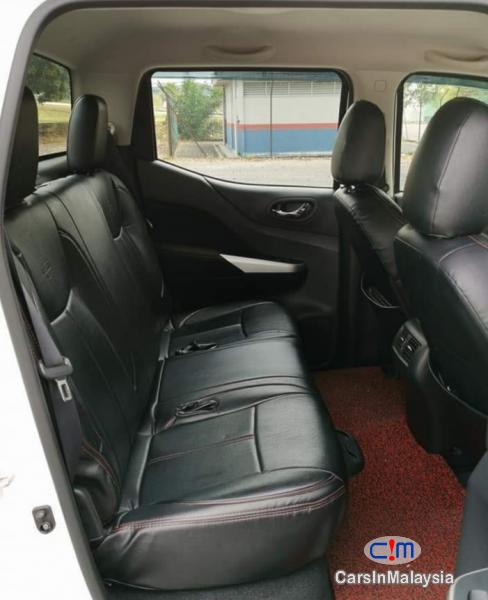 Nissan Navara 2.5-LITER 4X4 TURBO DIESEL AUTO Automatic 2018 - image 7