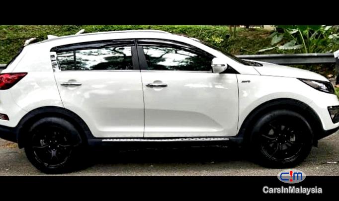 Kia Sportage 2.0-LITER BEAUTIFUL SPORTY SUV Automatic 2014 - image 5