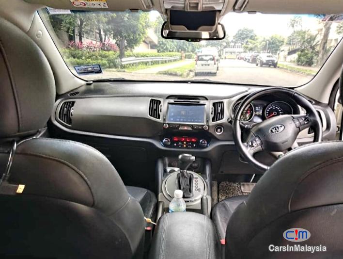 Kia Sportage 2.0-LITER BEAUTIFUL SPORTY SUV Automatic 2014 - image 6