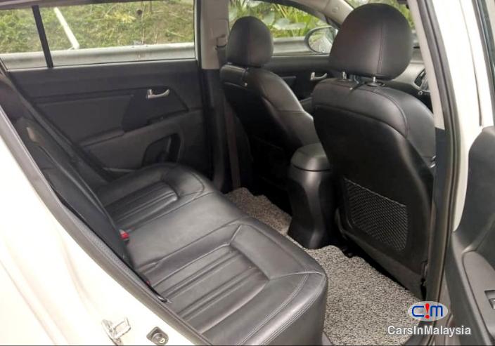 Kia Sportage 2.0-LITER BEAUTIFUL SPORTY SUV Automatic 2014 - image 7