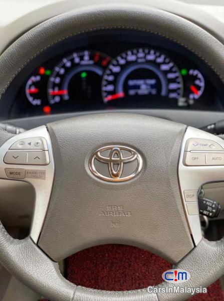 Toyota Camry 2.0-LITER LUXURY SEDAN Automatic 2009 - image 9