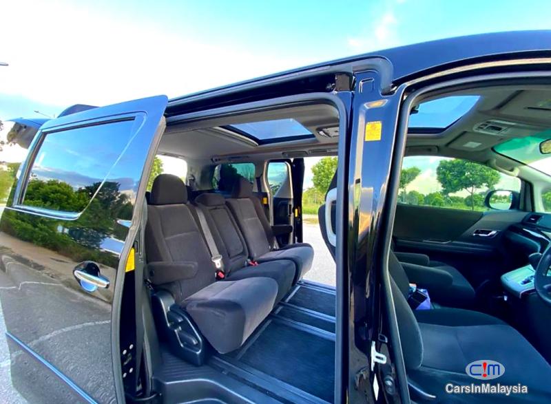 Toyota Vellfire 2 4-LITER LUXURY MPV SUNROOF MOONROOF FULLSPEC Automatic 2014 - image 5