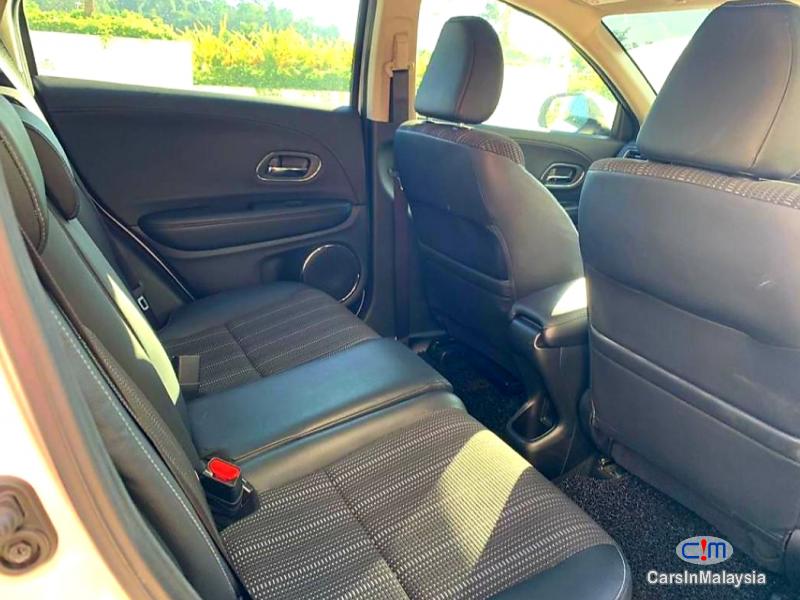Honda HR-V 1.8-LITER ECONOMY SUV Automatic 2015 - image 8