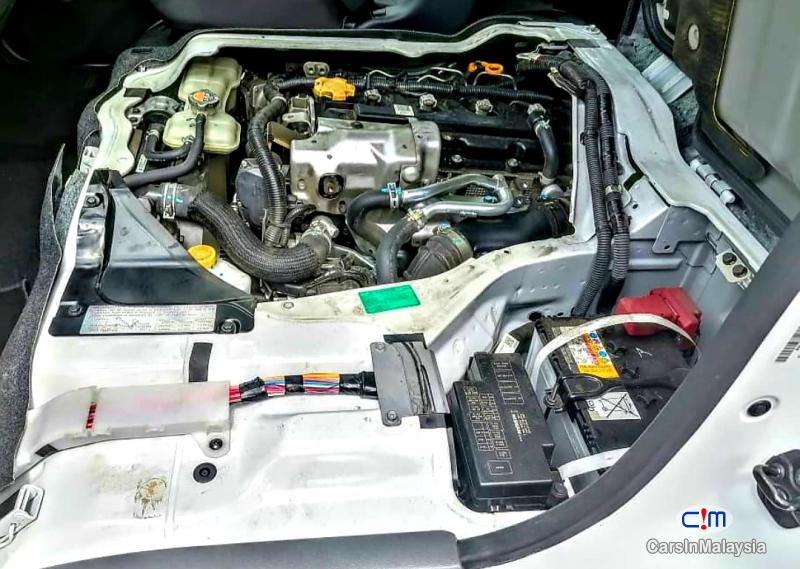 Nissan NV350 Urvan 2.5-LITER DIESEL FAMILY BUSINESS PASSENGER Manual 2018 - image 7