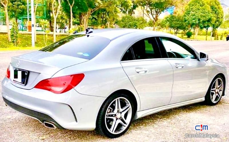 Mercedes Benz CLA250 2.0-LITER LUXURY SEDAN Automatic 2019 - image 2
