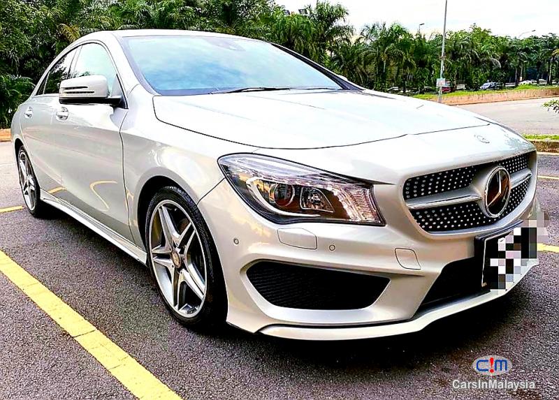 Mercedes Benz CLA250 2.0-LITER LUXURY SEDAN Automatic 2019 - image 4