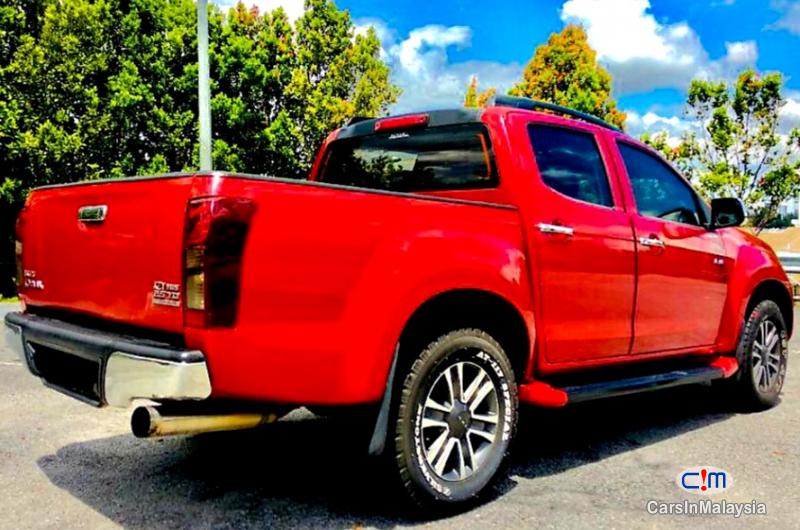 Isuzu D-Max 2.5-LITER 4X4 DOUBLE CAB DIESEL INTERCOOLER TURBO Automatic 2015