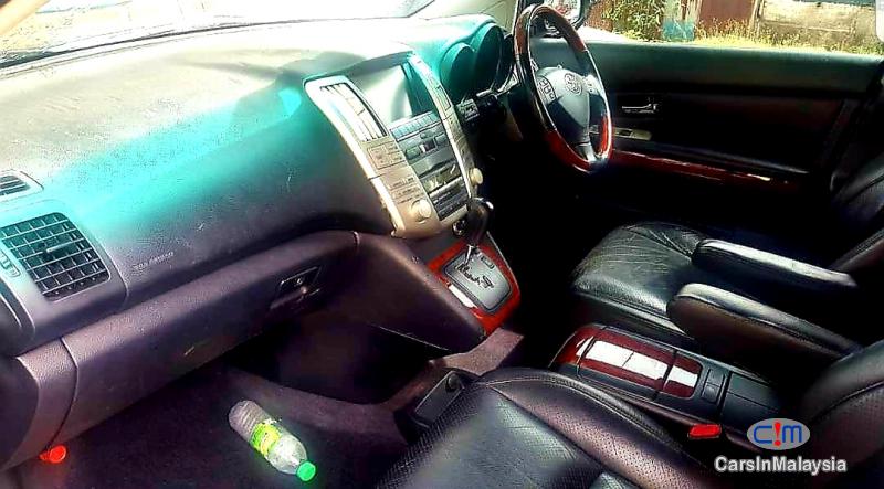 Toyota Harrier 2.4-LITER LUXURY SUV Automatic 2011 in Kuala Lumpur