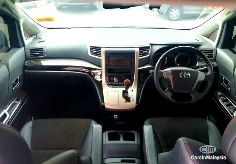 Toyota Vellfire 2.4-LITER GOLDEN EYE LUXURY FAMILY MPV Automatic 2014 in Kuala Lumpur
