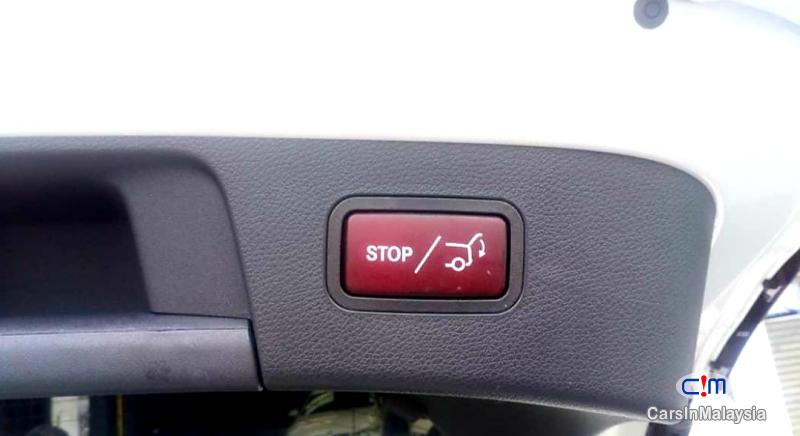 Mercedes Benz GLA250 2.0-LITER LUXURY SUV Automatic 2019 - image 12